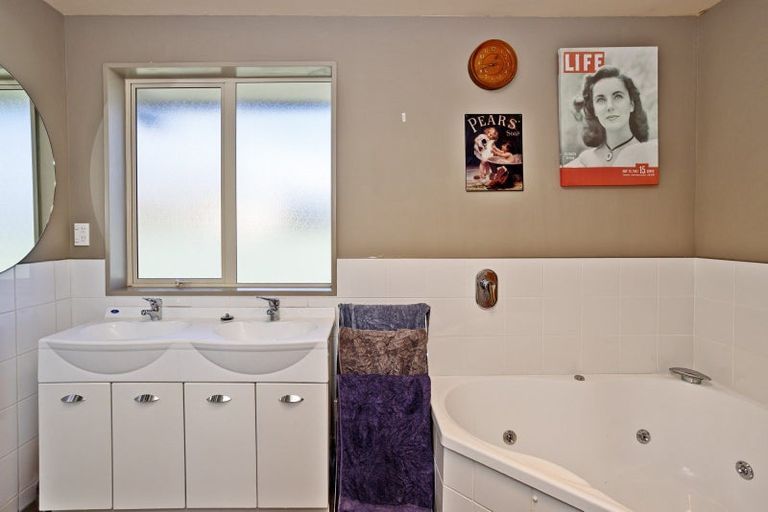 Photo of property in 202 Paterson Street, Grasmere, Invercargill, 9810