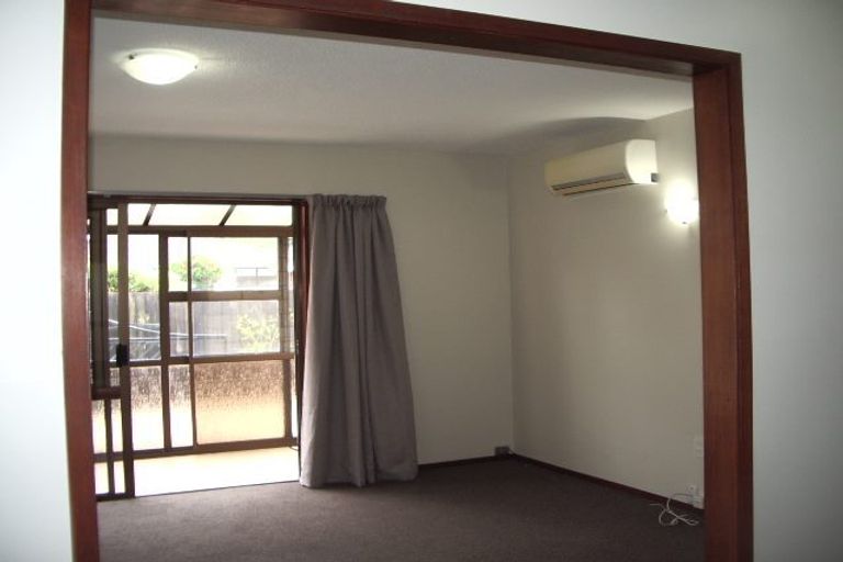 Photo of property in 1/204 Grimseys Road, Redwood, Christchurch, 8051