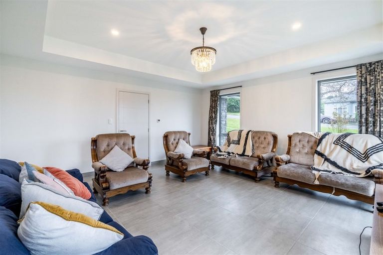 Photo of property in 14 Mary Street, Gore, 9710