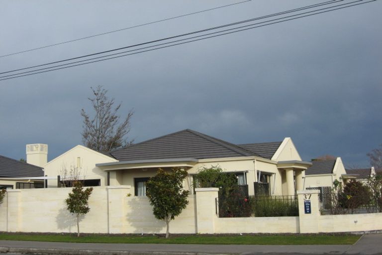 Photo of property in 37 Somme Street, St Albans, Christchurch, 8014