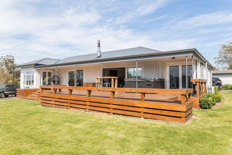 Photo of property in 16 Ruahine Street, Dannevirke, 4930