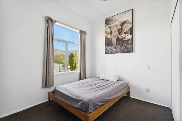 Photo of property in 8 Ragan Lane, Wanaka, 9305