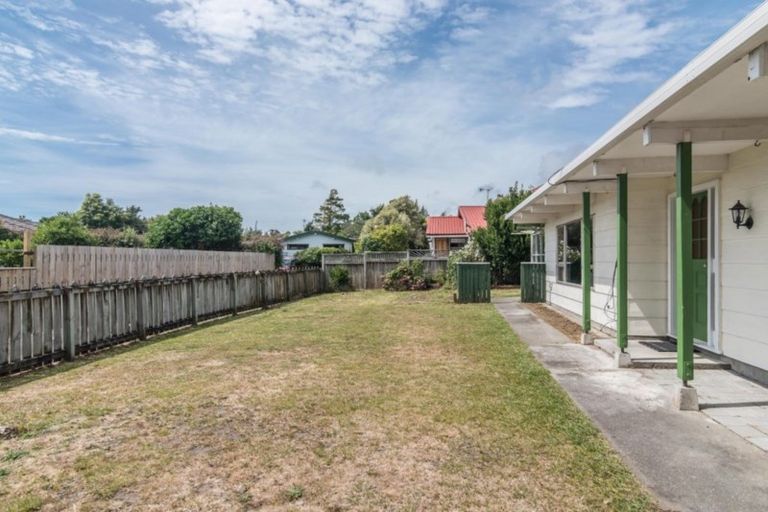 Photo of property in 22 Sunshine Avenue, Paraparaumu, 5032
