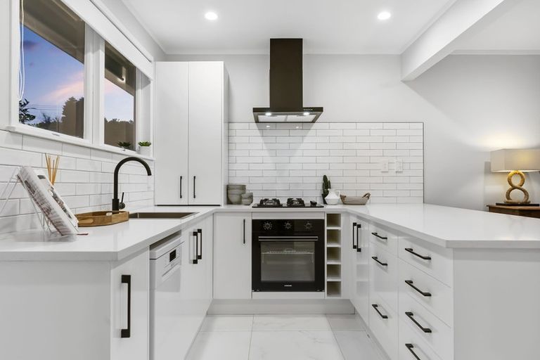 Photo of property in 2/18 Gray Avenue, Mangere East, Auckland, 2024