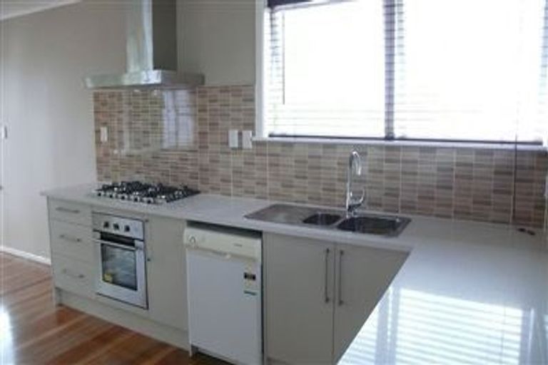 Photo of property in 73 Manuka Road, Bayview, Auckland, 0629