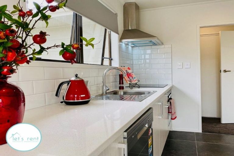 Photo of property in 12 Fourth View Avenue, Beachlands, Auckland, 2018