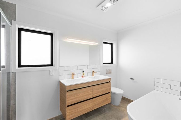 Photo of property in 102 Kukutauaki Road, Koputaroa, Levin, 5575