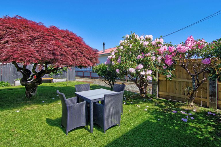 Photo of property in 9 Cambridge Terrace, Masterton, 5810