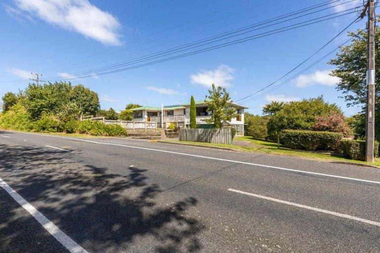 Photo of property in 114 Oxford Road, Okato, 4335