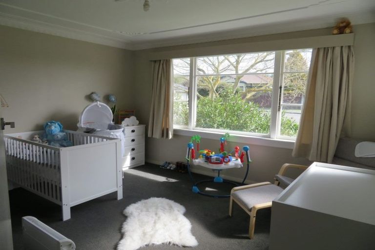 Photo of property in 75 Rhodes Street, Waimate, 7924