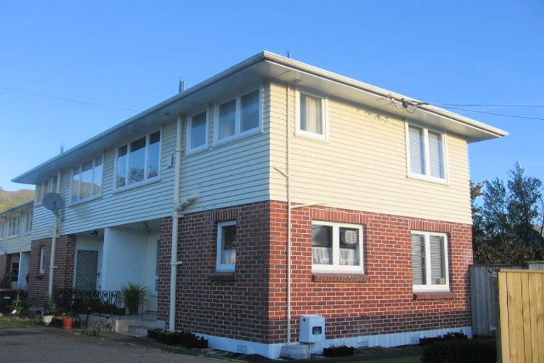 Photo of property in 220 Waiwhetu Road, Waterloo, Lower Hutt, 5011