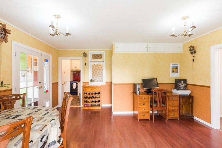 Photo of property in 55 Argyle Avenue, Takaro, Palmerston North, 4410