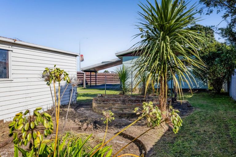 Photo of property in 198 Waihi Road, Hawera, 4610