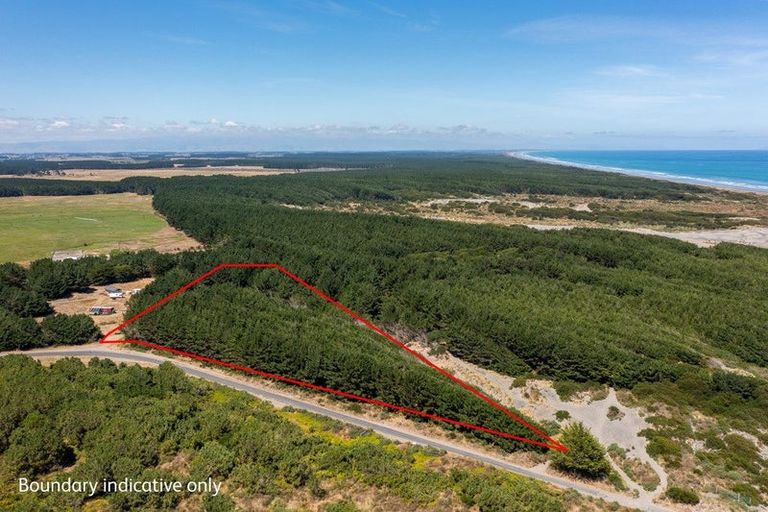 Photo of property in 97 Tangimoana Beach Road, Tangimoana, 4473