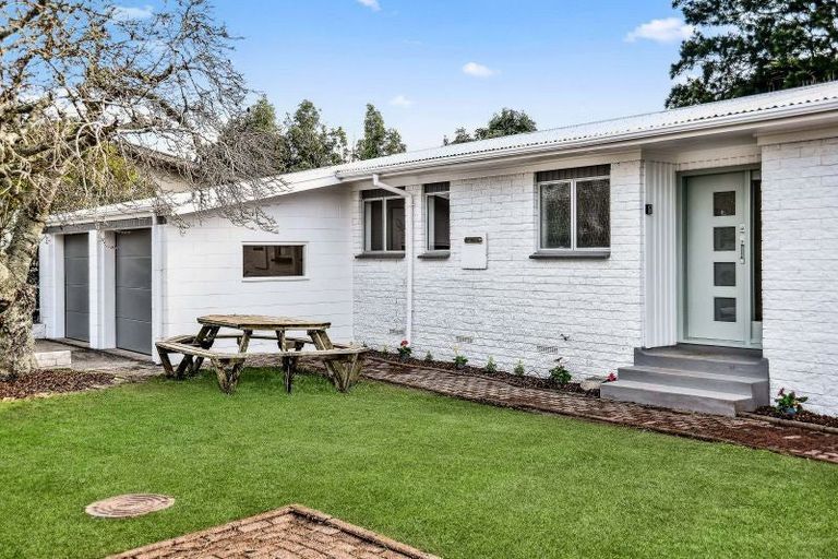 Photo of property in 28 Totara Drive, St Andrews, Hamilton, 3200