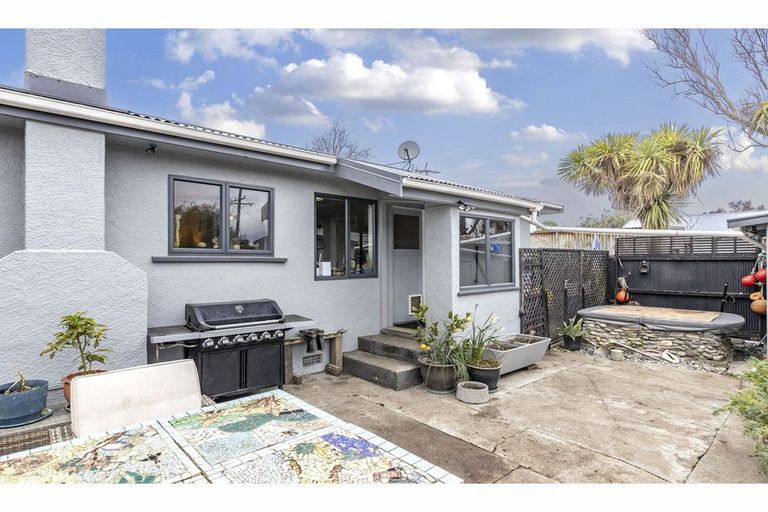 Photo of property in 16 Grierson Avenue, Amberley, 7481