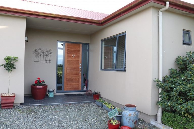 Photo of property in 30 Benzie Road, Woodlands, Invercargill, 9871