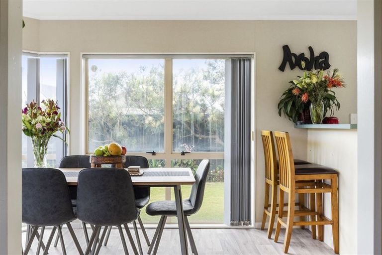 Photo of property in 4 Dalton Drive, Papamoa Beach, Papamoa, 3118