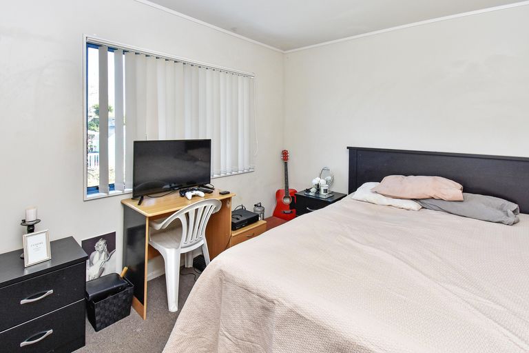 Photo of property in 518 Great South Road, Rosehill, Papakura, 2113