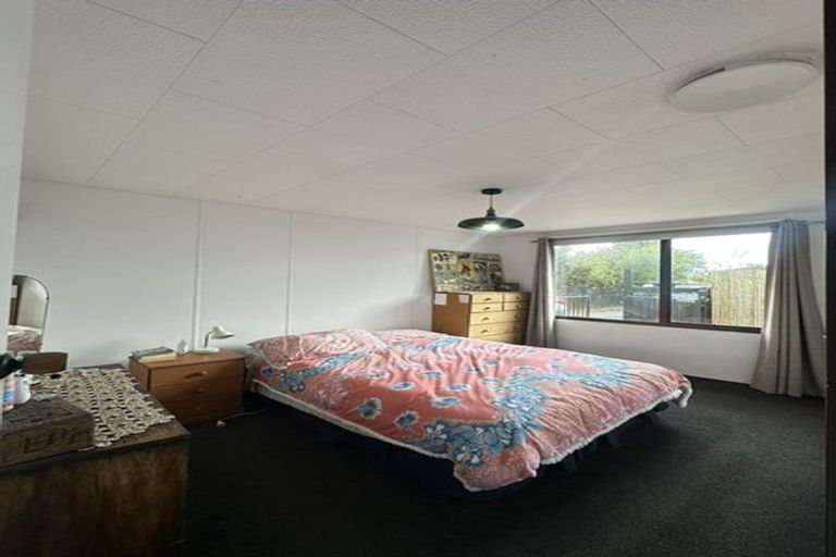 Photo of property in 2/8 Marinich Drive, Ranui, Auckland, 0612