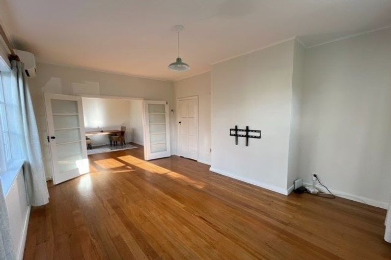 Photo of property in 1/126 Waiwhetu Road, Waterloo, Lower Hutt, 5011