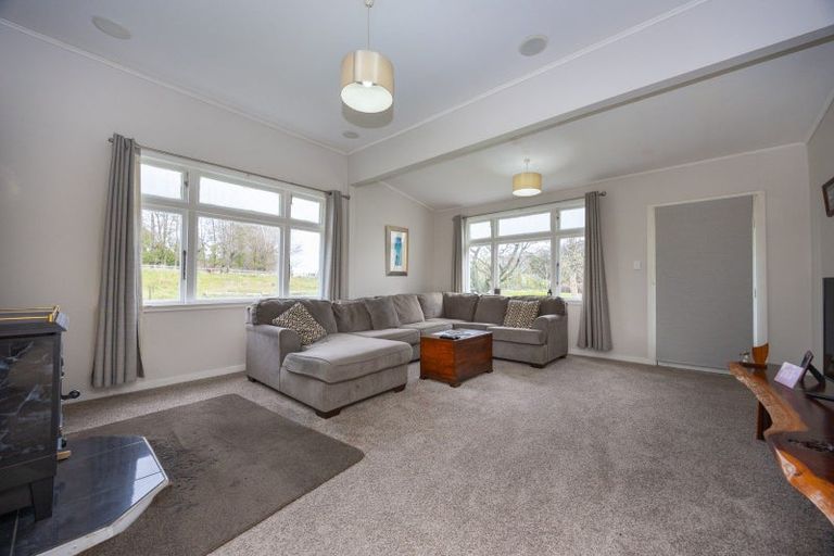 Photo of property in 1232 Opaki Kaiparoro Road, Mauriceville, Masterton, 5882