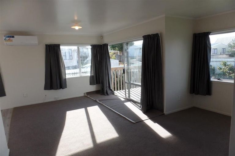 Photo of property in 2/55 Palmers Road, Clendon Park, Auckland, 2103