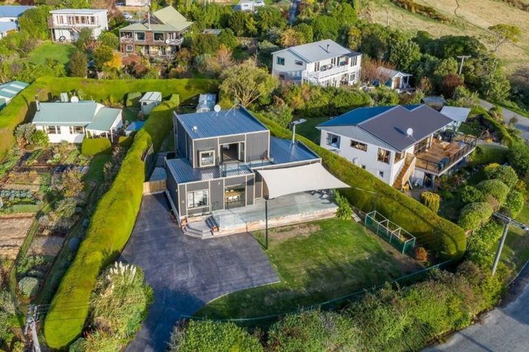Photo of property in 8 Ngatea Road, Diamond Harbour, Lyttelton, 8971