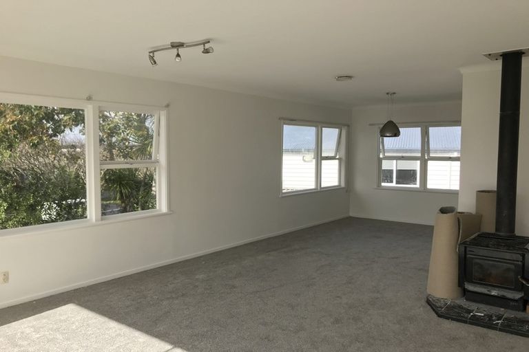 Photo of property in 137 Gossamer Drive, Pakuranga Heights, Auckland, 2010