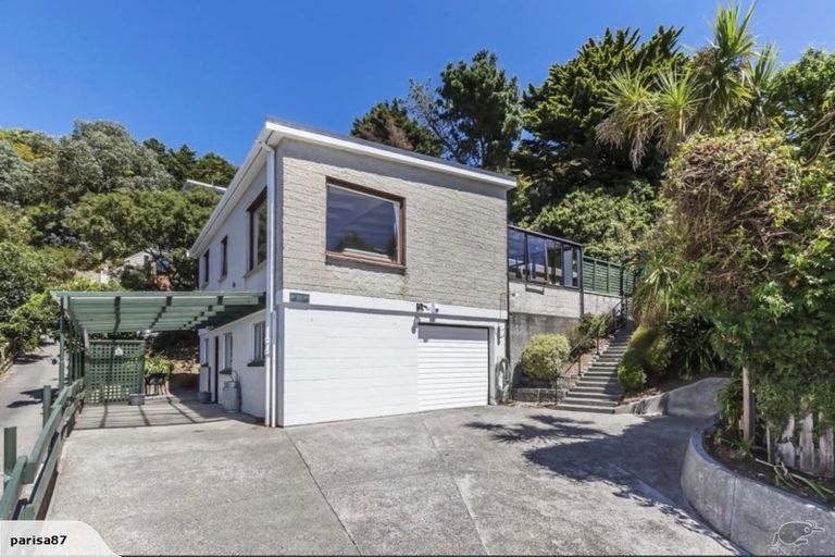 Photo of property in 18 Southern Cross Crescent, Island Bay, Wellington, 6023