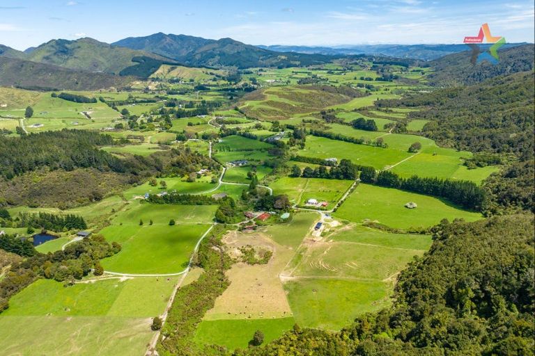 Photo of property in 312 Marchant Road, Kaitoke, Upper Hutt, 5018