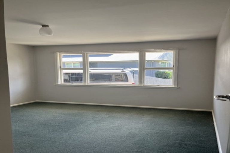 Photo of property in 16 Joyce Crescent, Ilam, Christchurch, 8041