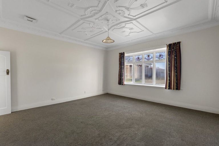 Photo of property in 240 South Road, Caversham, Dunedin, 9012