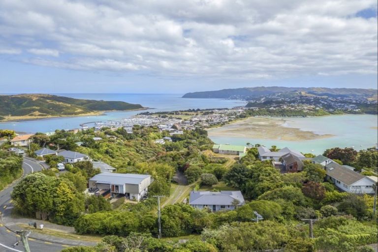 Photo of property in 68 Kahu Road, Paremata, Porirua, 5024