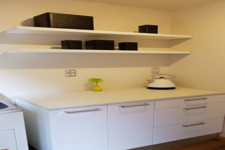 Photo of property in 1/29 John Court Street, Birkenhead, Auckland, 0626