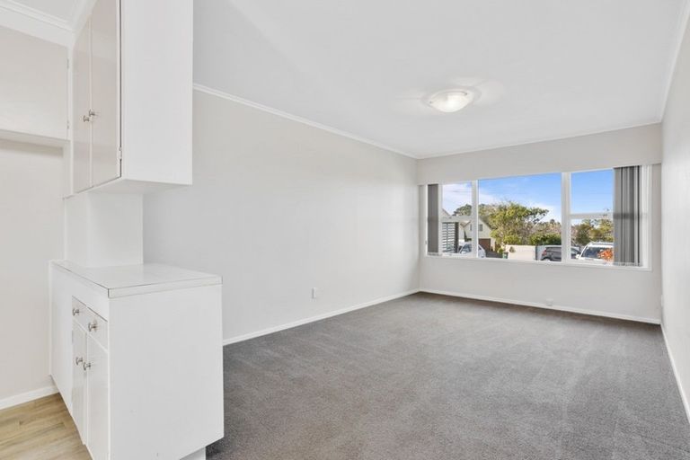 Photo of property in 2/3 Stanley Avenue, Milford, Auckland, 0620