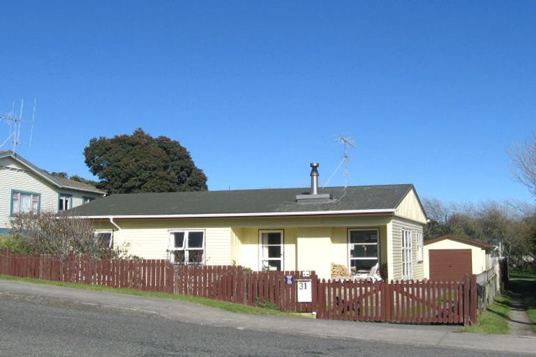 Photo of property in 31 Toi Street, Otaki Beach, Otaki, 5512