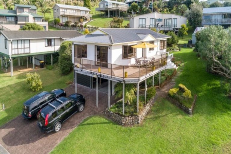Photo of property in 216 Russell Bruce Place, Onemana, Whangamata, 3691