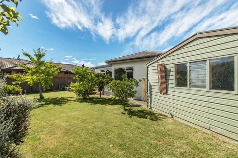 Photo of property in 16 Laurent Place, Greenmeadows, Napier, 4112
