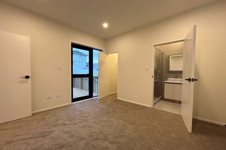 Photo of property in 3b Agathis Avenue, Mairangi Bay, Auckland, 0630