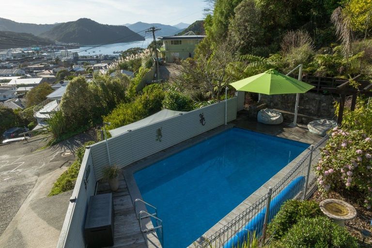 Photo of property in 49 Otago Street, Picton, 7220