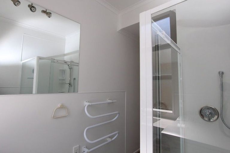 Photo of property in 21 Walter Street, The Glen, Dunedin, 9011