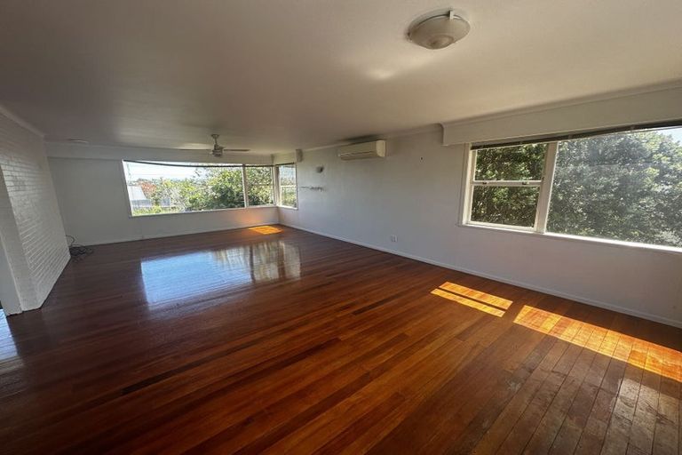 Photo of property in 88 Exmouth Road, Northcote, Auckland, 0627