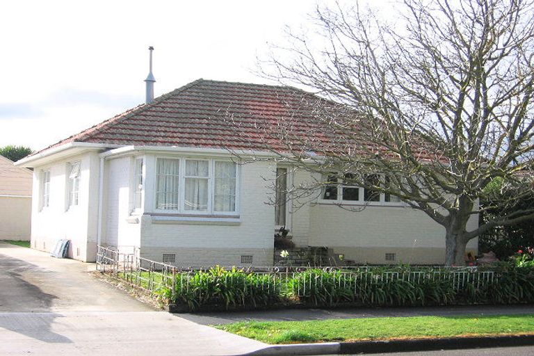 Photo of property in 8 Anderson Street, Hokowhitu, Palmerston North, 4410
