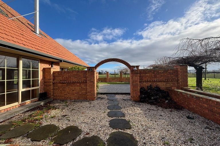 Photo of property in 118 Waimakariri Road, Harewood, Christchurch, 8051