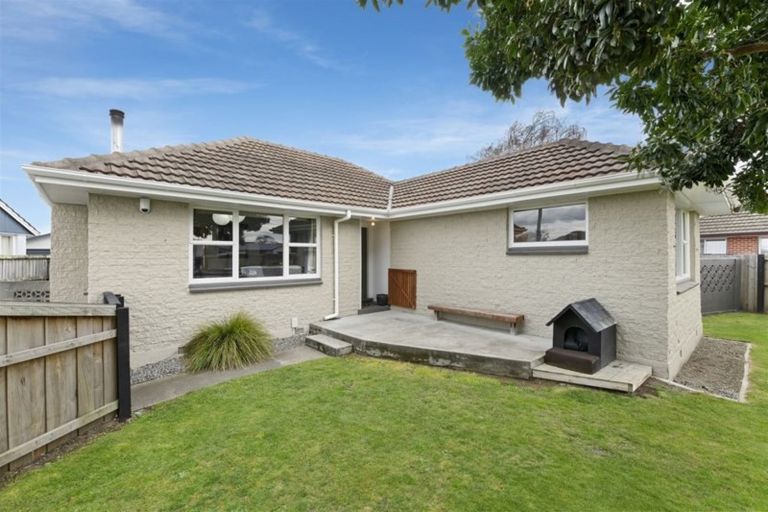 Photo of property in 24 Ontario Place, Wainoni, Christchurch, 8061