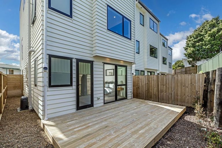 Photo of property in 3/36 Tomo Street, New Lynn, Auckland, 0600