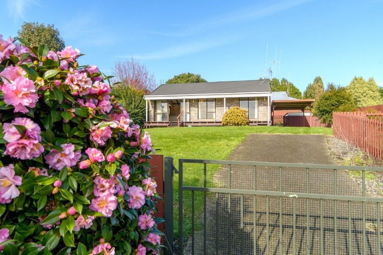 Photo of property in 64 Resolution Road, Welcome Bay, Tauranga, 3112