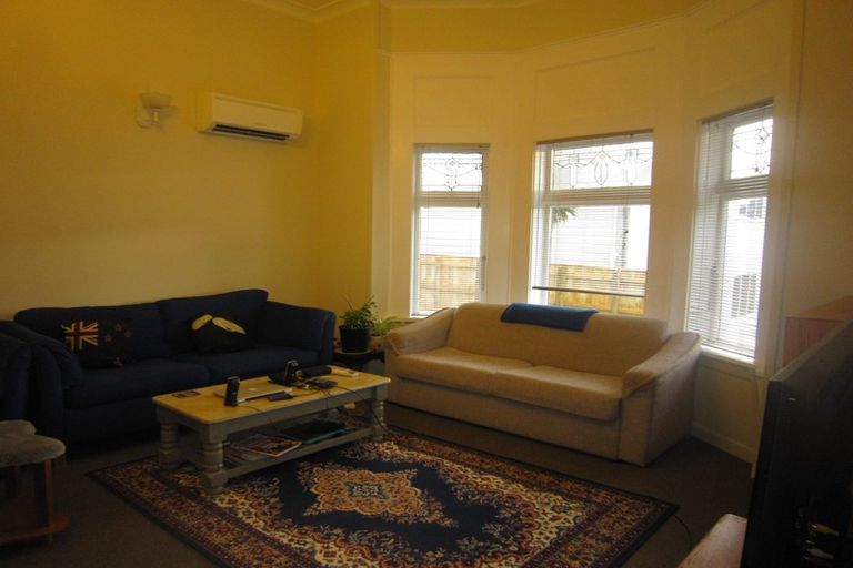 Photo of property in 13 Brougham Street, Mount Victoria, Wellington, 6011