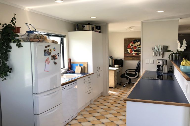 Photo of property in 94 Montrose Road, Kerikeri, 0293